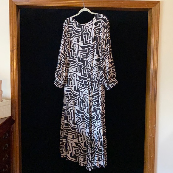 Richard Adler design. Long puff sleeves w/buttons - Picture 1 of 4